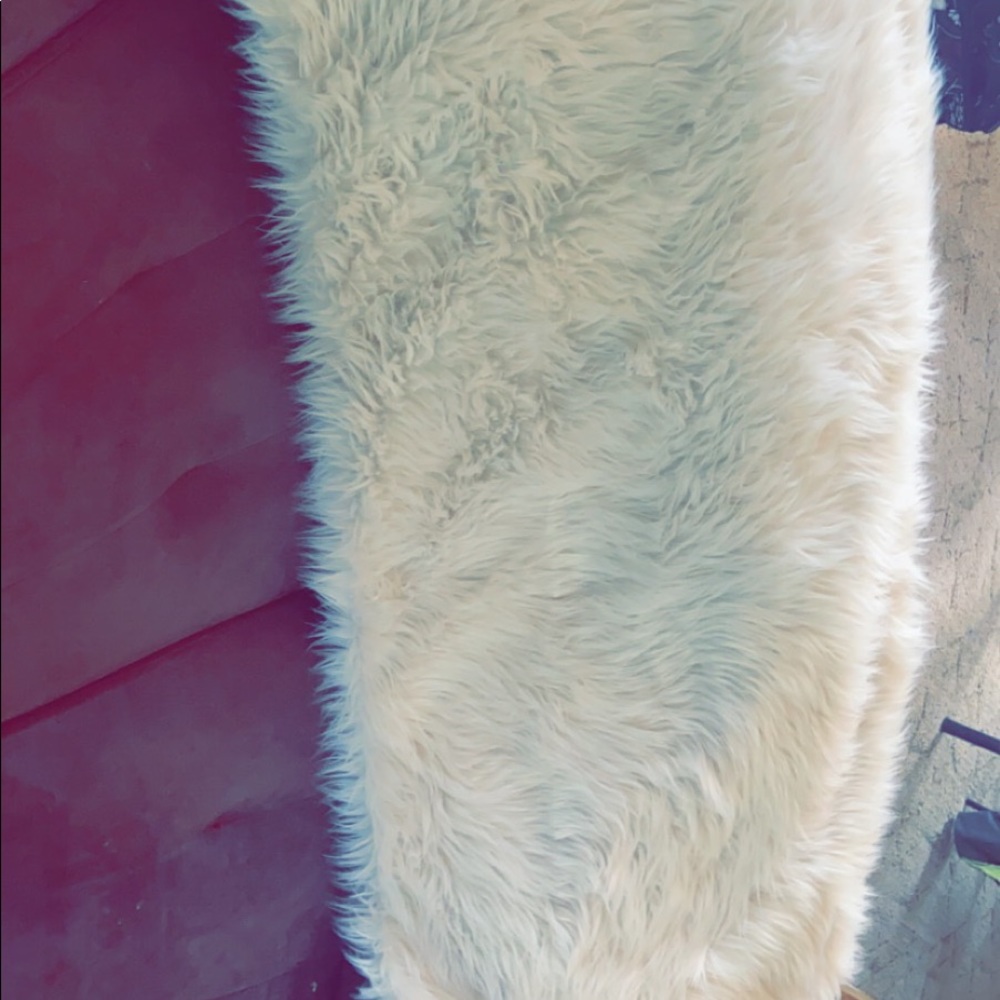 Fur throw - Picture 3 of 3